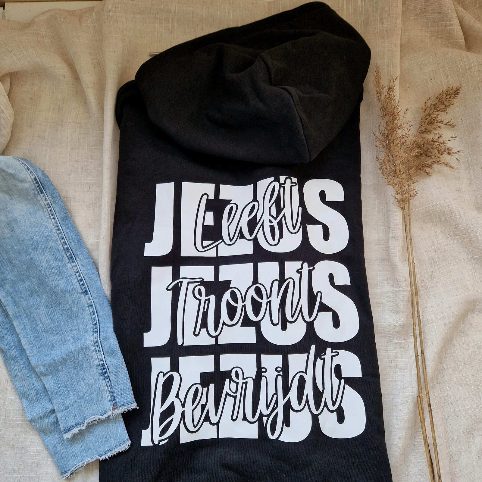 Jezus leeft - Hoodie Dames | Christelijke duurzame kleding | truien ...